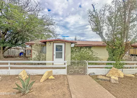 1703 E Gallego Ave, Alpine, TX 79830