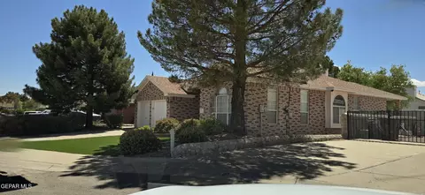 917 Las Aves Pl, El Paso, TX 79912