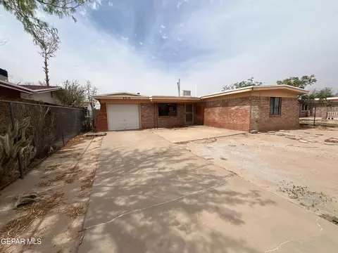 9874 Staubach Dr, El Paso, TX 79927