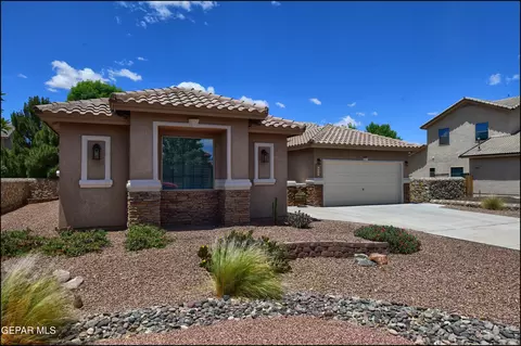 5629 Valley Oak Dr, El Paso, TX 79932