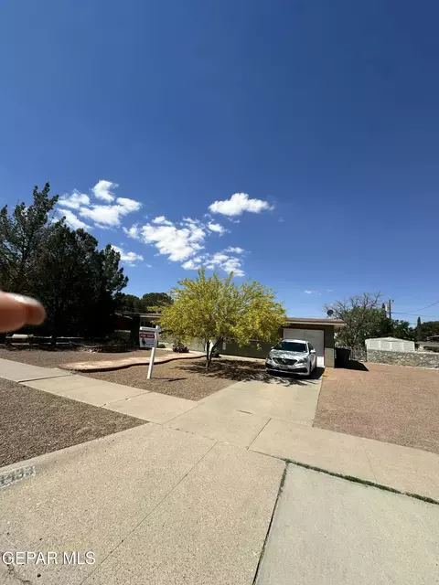 4433 Eleanor Way, El Paso, TX 79922