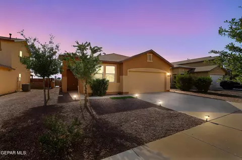 1021 Aerodyne Pl, El Paso, TX 79928