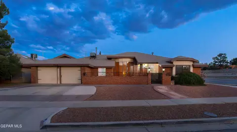 2250 Nancy Mcdonald Dr, El Paso, TX 79936