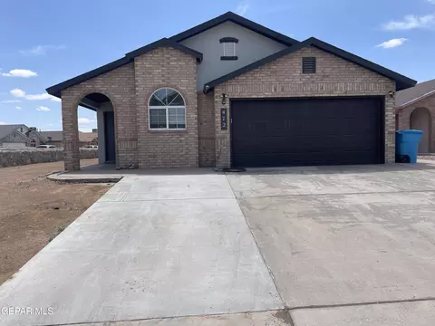 472 Valle Suave Dr, Socorro, TX 79927