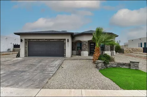 937 Grandevole Dr, El Paso, TX 79932