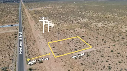 8 Horizon Blvd, Horizon City, TX 79928