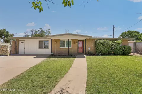 4540 Swan Drive Dr, El Paso, TX 79922