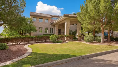 909 Singing Hills Dr, El Paso, TX 79912