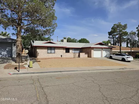 1516 Bud Allin Pl, El Paso, TX 79935