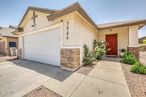 3844 Loma Cortez Dr, El Paso, TX 79938