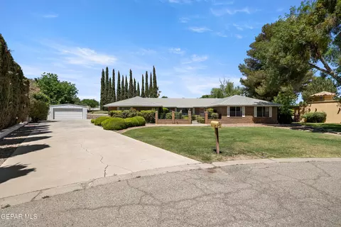 5445 Connors Ln, El Paso, TX 79932