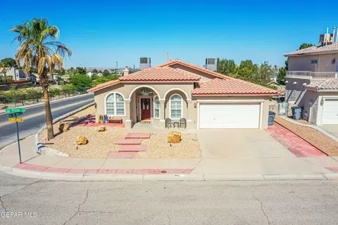901 Las Pistas Pl, El Paso, TX 79912