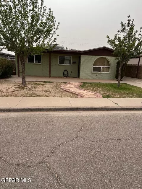 1017 Ralpheene St, El Paso, TX 79907