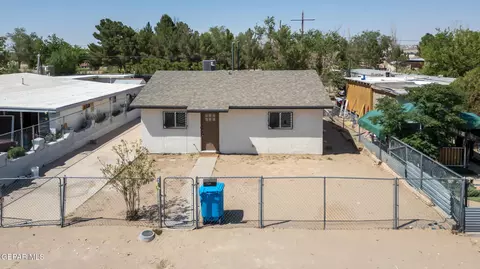 729 Delhi Dr, Socorro, TX 79927