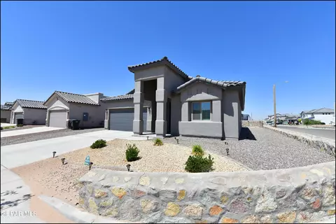 975 Bicknor Pl, El Paso, TX 79928