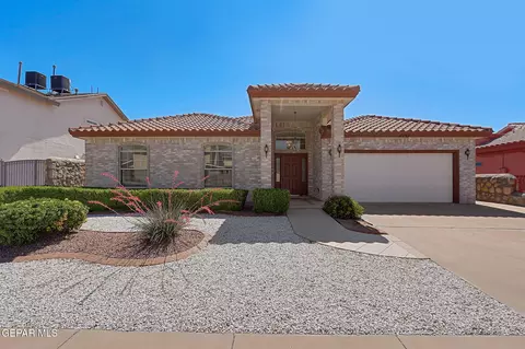 11252 Loma Del Sol Dr, El Paso, TX 79934