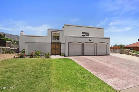 6008 Camino Alegre Dr, El Paso, TX 79912