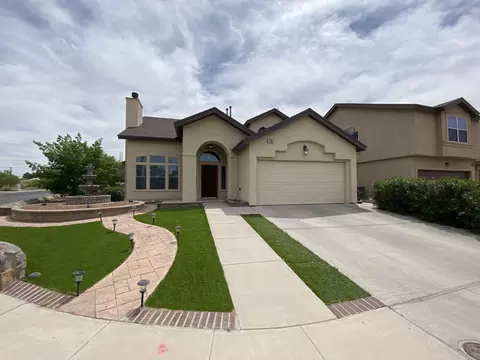 7700 Oak Landing Dr, El Paso, TX 79912
