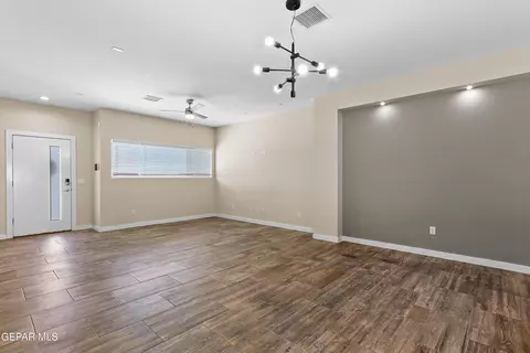 445 Beech Tree, El Paso, TX 79928 photo 14