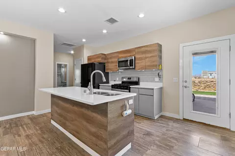 445 Beech Tree, El Paso, TX 79928