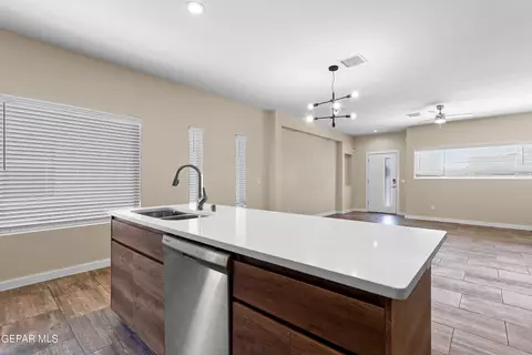 445 Beech Tree, El Paso, TX 79928 photo 11