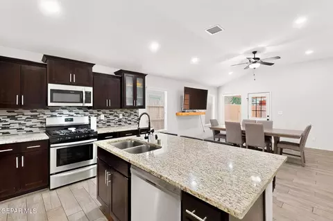 Kitchen - 13740 Garforth Ave, El Paso, TX 79928 photo 2 of 4