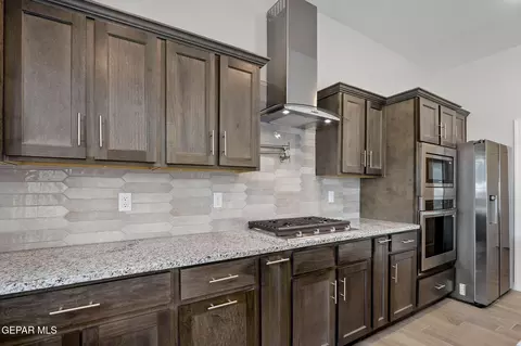 Kitchen - 3948 Aspiration Pl, El Paso, TX 79938 photo 6 of 8