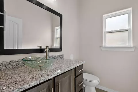 Bath - 3948 Aspiration Pl, El Paso, TX 79938 photo 3 of 9