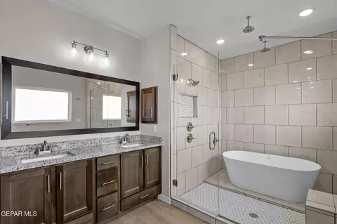 Bath - 3948 Aspiration Pl, El Paso, TX 79938 photo 7 of 9