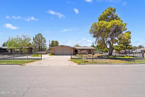 4112 Blackstone Ct, El Paso, TX 79922