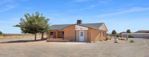 5302 Whispering Wind Dr, El Paso, TX 79938