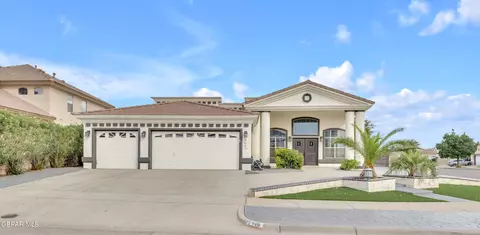 400 Emerald Shore Ln, Horizon City, TX 79928
