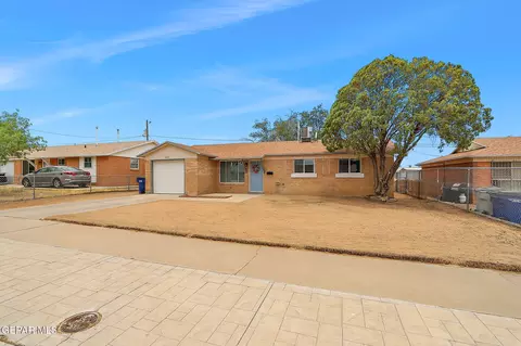 4805 Ambassador Dr, El Paso, TX 79924