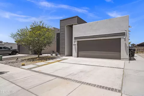 13579 Lawkland St, Horizon City, TX 79928