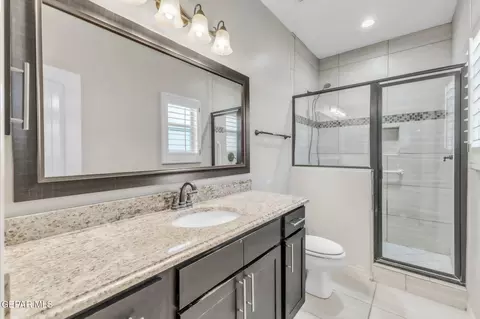 Bath - 3096 Java Chip Pl, El Paso, TX 79938 photo 1 of 2