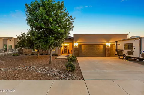 5617 Valley Maple Dr, El Paso, TX 79932
