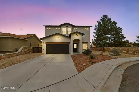 920 Flora Vista Dr, Las Cruces, NM 88007