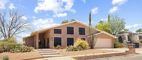 6735 Camino Fuente Dr, El Paso, TX 79912