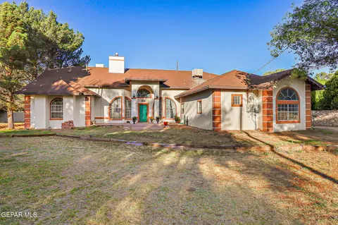 6112 Strahan Rd, El Paso, TX 79932