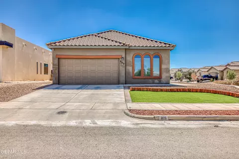 805 Rakas Rd, El Paso, TX 79928