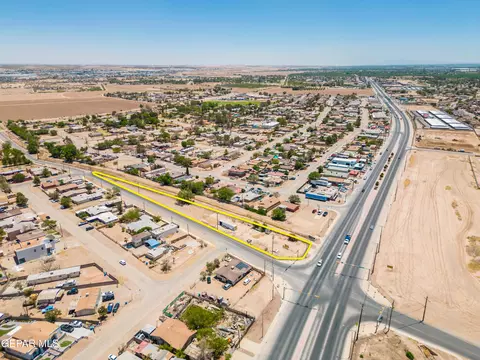 600 N Moon Rd, Socorro, TX 79927
