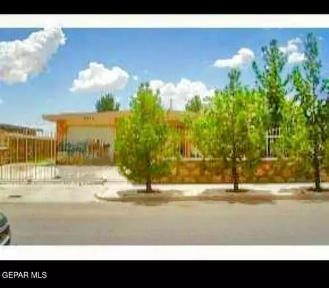 6230 Arch Bridge Dr, El Paso, TX 79934