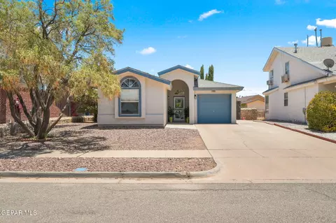 11040 Wedge Ln, El Paso, TX 79934
