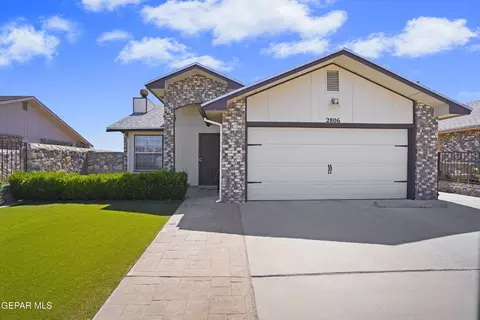 2806 Castle Hill Cir, El Paso, TX 79936