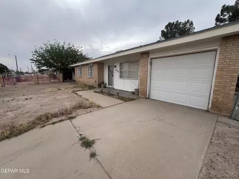 327 Jesuit Dr, El Paso, TX 79907
