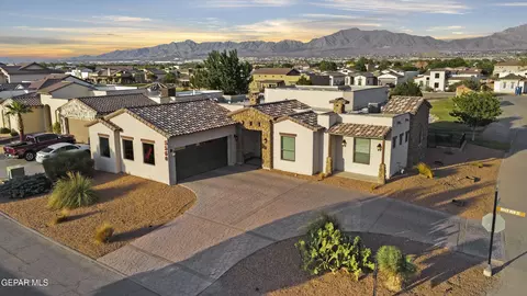 5560 River Run St, El Paso, TX 79932
