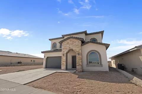 769 Cedarwood Dr, El Paso, TX 79928