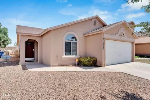 7029 Copper Canyon Dr, El Paso, TX 79934