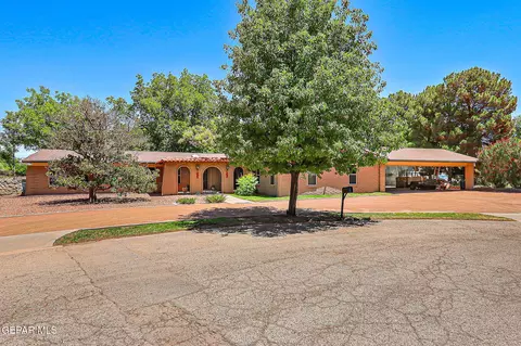 713 Live Oak Dr, El Paso, TX 79932