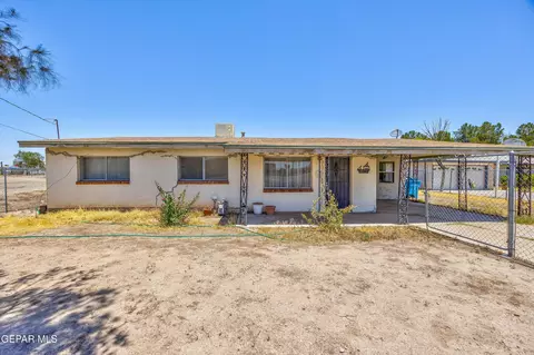 113 N Moon Rd, Socorro, TX 79927